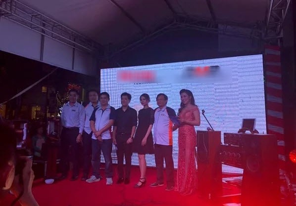 Sở thích ôm hôn đồng nghiệp nữ của Trường Giang đã thay đổi sau scandal với Nam Em?